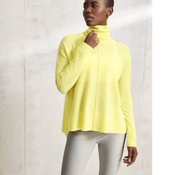 ATHLETA Transit Turtleneck merino wool sweater yellow size small side split - Picture 1 of 10